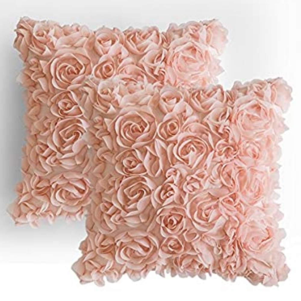 🆕️ Pack of 2 3D Decorative Romantic
Pillow Covers